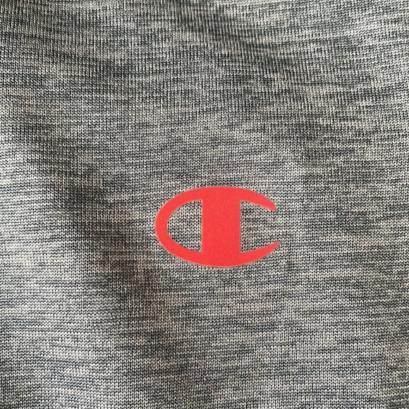 Size medium Men’s Champion t-shirt - Picture 2 of 3